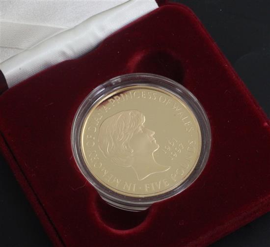 A cased Royal Mint 1999 Diana Princess of Wales gold proof memorial £5 crown, no. 2412/7500.